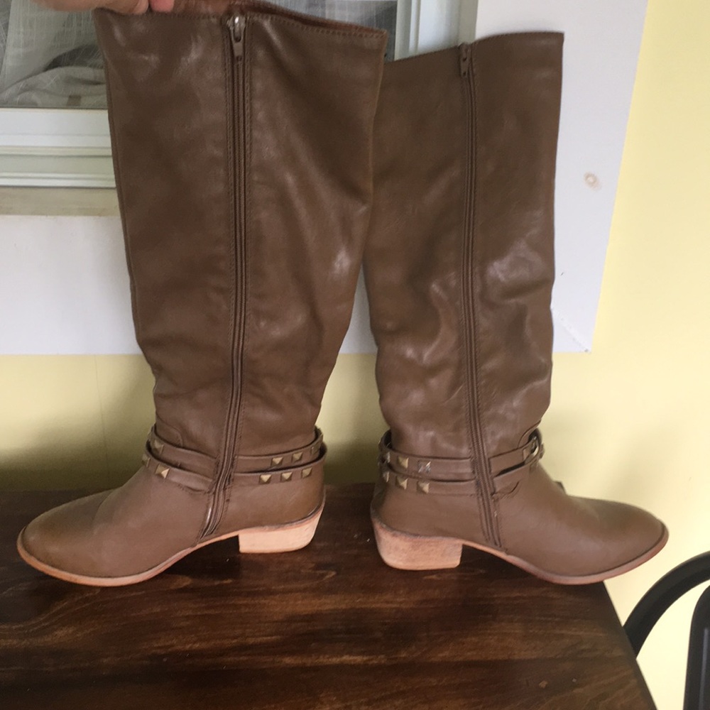 Fall boots - Picture 2 of 3